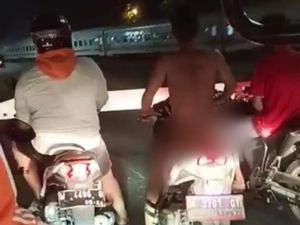 Langgar UU Pornografi, Pemotor Bugil di Sidoarjo Terancam 10 Tahun Penjara Langgar UU Pornografi, Pemotor Bugil di Sidoarjo Terancam 10 Tahun Penjara