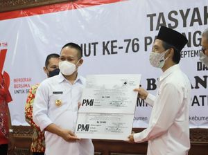 HUT PMI Ke-76, Bupati Kebumen Sumbang 1 Unit Mobil