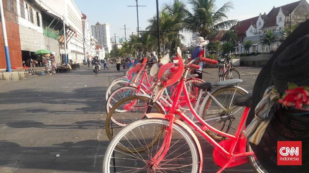 Kawasan Kota Tua, Jakarta masih terlihat sepi selama pelonggaran PPKM level 3 DKI.