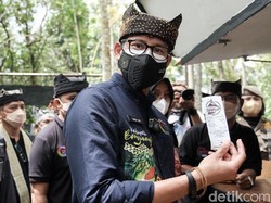 Kunjungi Desa Tamansari, Sandi Yakin Pariwisata Banyuwangi Bisa Bangkit