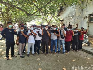 Pengelola-Pedagang Pantai Anyer Protes karena Disebut Banyak Kerumunan