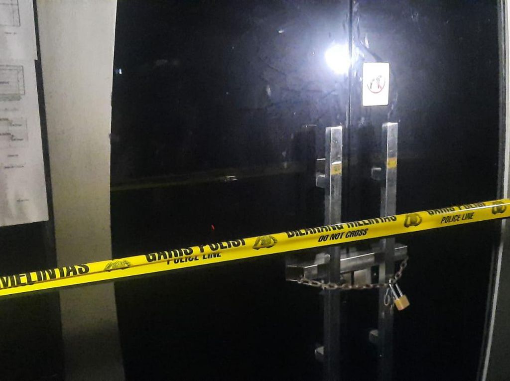2 Tempat Karaoke di Bekasi Buka hingga Tengah Malam, Disegel Polisi 2 Tempat Karaoke di Bekasi Buka hingga Tengah Malam, Disegel Polisi