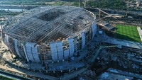 Penampakan proses pembangunan JIS dari udara pada September 2021. Foto: ANTARA FOTO/Hafidz Mubarak A