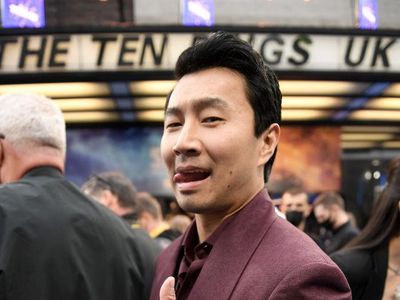 Simu Liu, Si Bintang Shang-Chi yang Terus Kontroversial