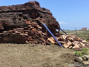 Candi Tawangalun di Sidoarjo yang Hampir Roboh
