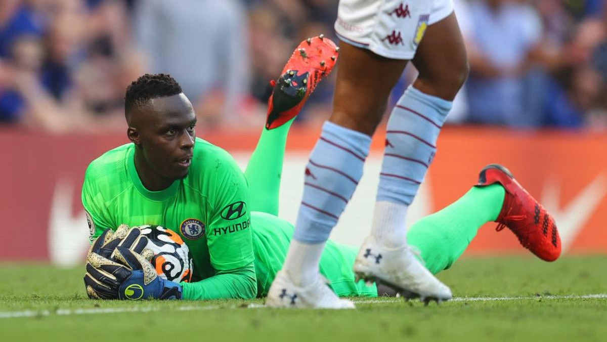 Edouard Mendy jadi andalan di bawah mistar gawang Chelsea (Foto: Getty Images/Catherine Ivill)