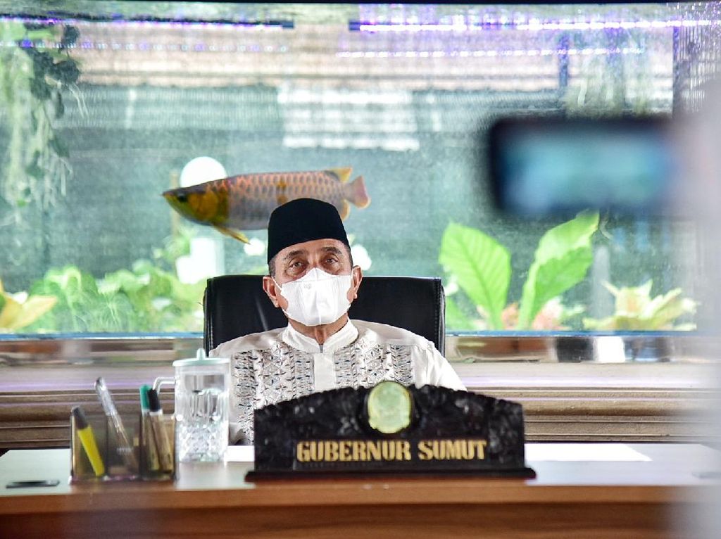 Gubsu Edy Menjawab Sorotan Jokowi dengan Janji Gubsu Edy Menjawab Sorotan Jokowi dengan Janji