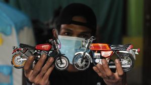Miniatur Motor Ini dari Pipa Bekas Lho...