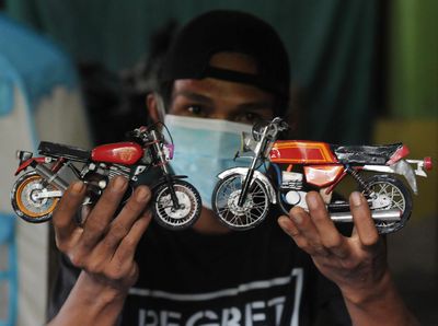 Miniatur Motor Ini dari Pipa Bekas Lho...