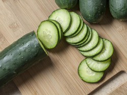 7 Makanan dengan Kalori Negatif yang Wajib Ada Dalam Diet