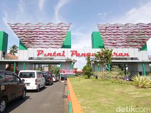 Indonesia Bebas dari Zona Merah, Hati-hati Kalau Liburan Lagi! Indonesia Bebas dari Zona Merah, Hati-hati Kalau Liburan Lagi!