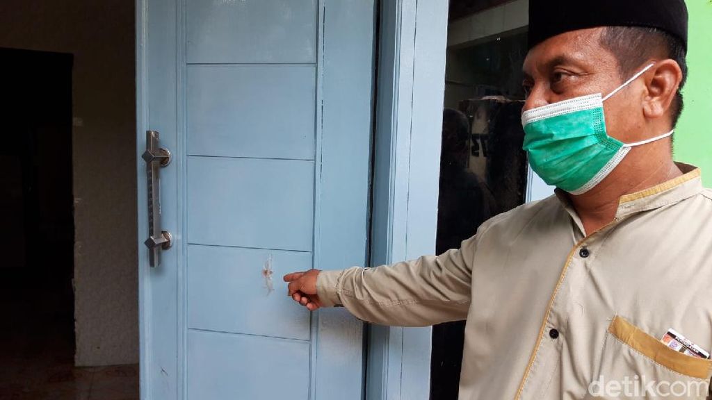 Melihat dari Dekat Lokasi Penembakan Ketua Majelis Taklim di Tangerang Melihat dari Dekat Lokasi Penembakan Ketua Majelis Taklim di Tangerang