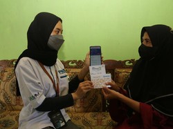 Ada Holding UMi, Emak-emak di Desa Bisa Nabung Tanpa Harus ke Kantor Bank