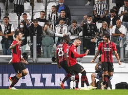 Fans AC Milan Ledek Juventus: Balik Saja ke Serie B!
