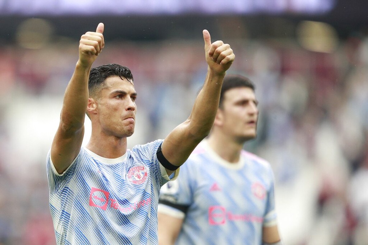 Lihat De Gea Hadapi Penalti, Ronaldo Sampai Terjongkok (AP)