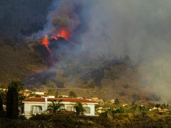 Erupsi Gunung di La Palma, Lava Hancurkan Kolam Penduduk
