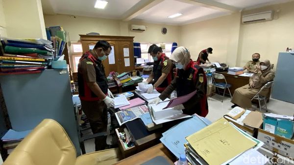 Kantor Dindagkop UKM Blora Digeledah Kejari Terkait Kasus Korupsi