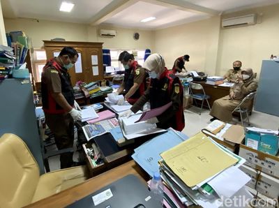 Kantor Dindagkop UKM Blora Digeledah Kejari Terkait Kasus Korupsi
