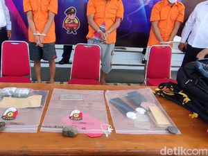 Polisi Ungkap Kasus Penipuan Berlian Palsu di Bandara Yogya Polisi Ungkap Kasus Penipuan Berlian Palsu di Bandara Yogya