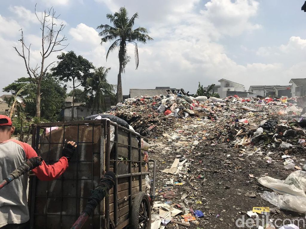 Minta Solusi Terbaik, Pengelola Sampah Pondok Betung: Kami Wong Cilik Minta Solusi Terbaik, Pengelola Sampah Pondok Betung: Kami Wong Cilik