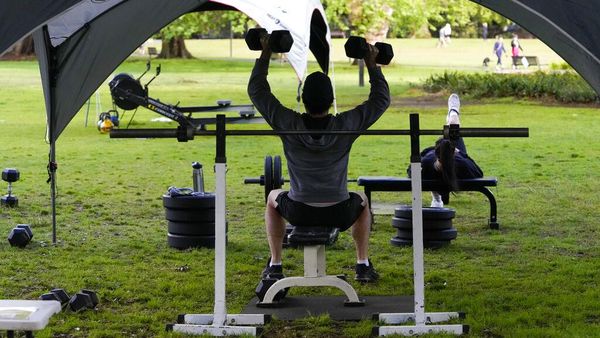 Lockdown Diperpanjang, Taman di Australia Jadi Tempat Nge-Gym Warga