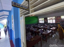 1.296 Sekolah Jadi Klaster COVID-19, Sekolah Tatap Muka Bakal Dilanjut?