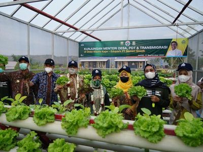 Momen Mendes PDTT Kunjungi Edupark Semen Gresik di Rembang