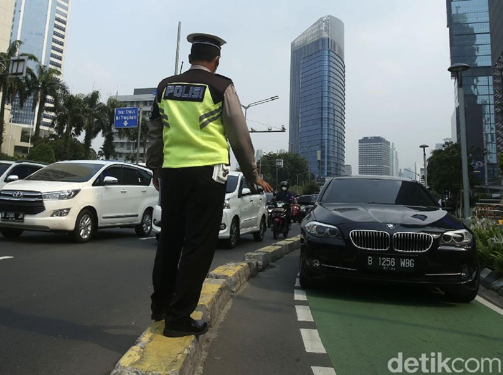 71 Mobil Pasang Rotator Ditilang Selama 4 Hari Operasi Patuh Jaya 71 Mobil Pasang Rotator Ditilang Selama 4 Hari Operasi Patuh Jaya