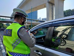 Langgar Ganjil Genap Jl Rasuna Said Jaksel, Sejumlah Pemobil Ditilang