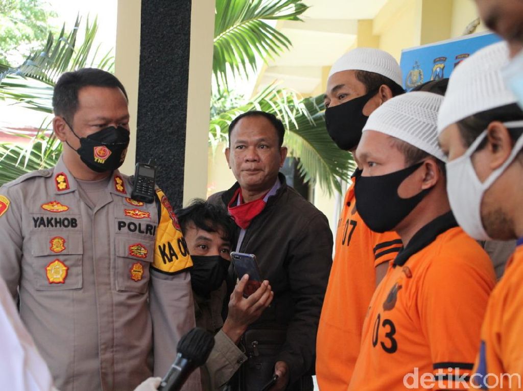 Penjual Jamu di Magetan Ditangkap Karena Jual Obat Kuat Tak Berizin Edar Penjual Jamu di Magetan Ditangkap Karena Jual Obat Kuat Tak Berizin Edar