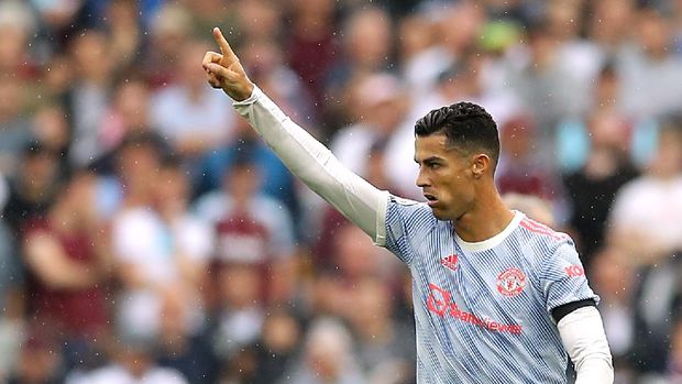 Soccer Football - Premier League - West Ham United v Manchester United - London Stadium, London, Britain - September 19, 2021 Manchester United's Cristiano Ronaldo celebrates scoring their first goal REUTERS/David Klein EDITORIAL USE ONLY. No use with unauthorized audio, video, data, fixture lists, club/league logos or 'live' services. Online in-match use limited to 75 images, no video emulation. No use in betting, games or single club /league/player publications.  Please contact your account representative for further details.