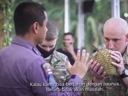 Reaksi Tentara Amerika Saat Cicip Durian dan Pempek Pertama Kali