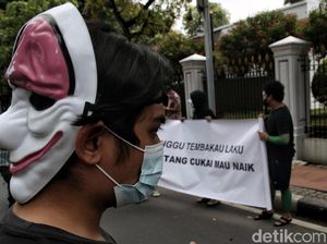 Tolak Kenaikan Cukai Rokok, Petani Tembakau Indonesia Demo di Jakarta