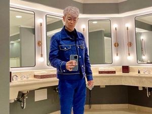 Gantengnya T.O.P BIGBANG Pamer Rambut Silver!