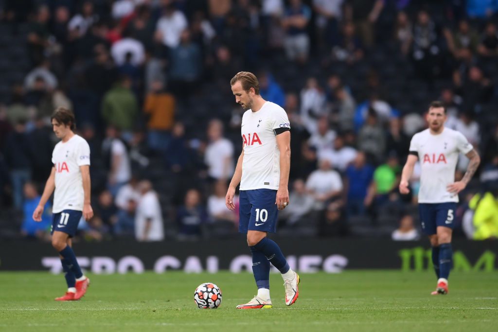 LONDON, ENGLAND - SEPTEMBER 19: Harry Kane of Tottenham Hotspur looks dejected after their side concedes a third goal scored by Antonio Ruediger of Chelsea (not pictured) during the Premier League match between Tottenham Hotspur and Chelsea at Tottenham Hotspur Stadium on September 19, 2021 in London, England. (Photo by Laurence Griffiths/Getty Images)