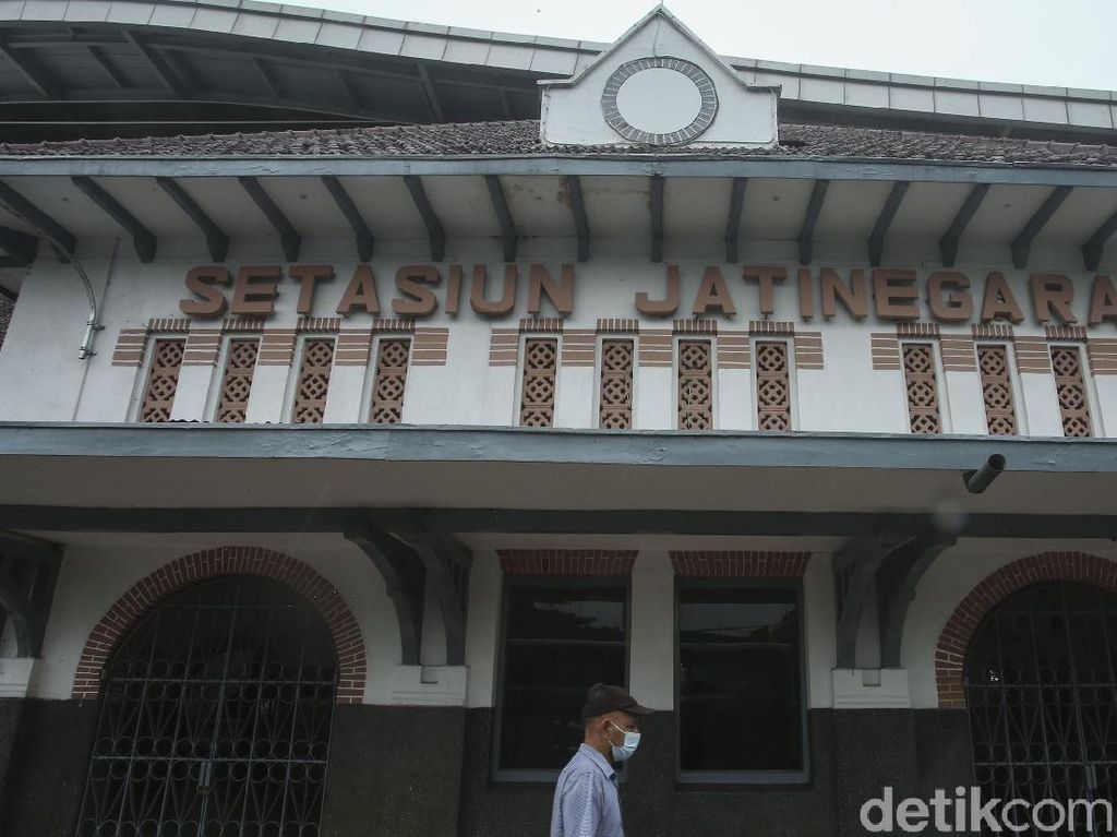 5 Fakta Sejarah Menarik tentang Stasiun Jatinegara 5 Fakta Sejarah Menarik tentang Stasiun Jatinegara