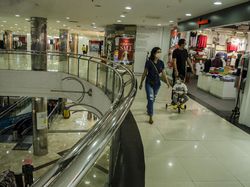 Inmendagri Natal dan Tahun Baru, Mal Buka 50% Kapasitas Pukul 09.00-22.00