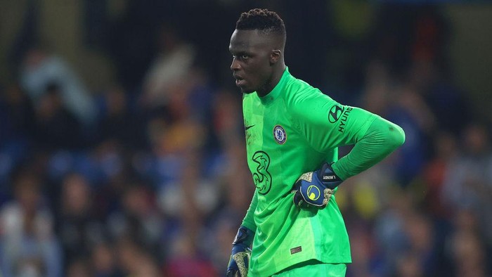 LONDON, ENGLAND - SEPTEMBER 14: Edouard Mendy of Chelsea looks on during the UEFA Champions League group H match between Chelsea FC and Zenit St. Petersburg at Stamford Bridge on September 14, 2021 in London, England. (Photo by Catherine Ivill/Getty Images)