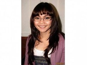 8 Potret Jadul Artis Tanah Air saat Masih Kuliah, Ada yang Beda Banget