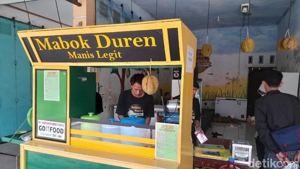 Minuman Durian yang Legit Harum Ini Ada di Warung Mabok Duren