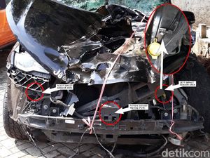 Jeep Rilis Foto Hasil Investigasi Mobil Bos Garansindo yang Tak Keluar Airbag