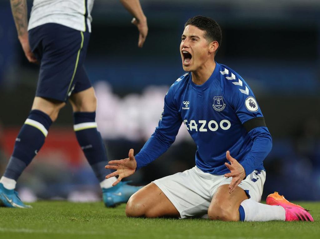 James Rodriguez ke Qatar untuk Muluskan Jalan ke PSG? James Rodriguez ke Qatar untuk Muluskan Jalan ke PSG?