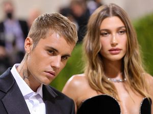Hailey Baldwin Istri Justin Bieber Idap Kista Ovarium Sebesar Apel Hailey Baldwin Istri Justin Bieber Idap Kista Ovarium Sebesar Apel