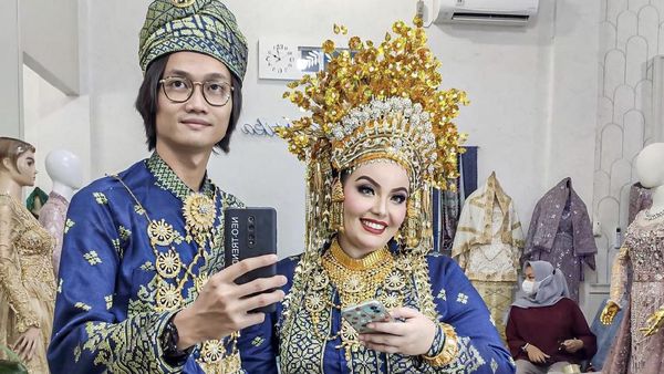 10 Potret Bule Prancis Kepincut Pria RI yang Numpang Saat Jadi Backpacker