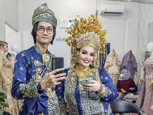 10 Potret Bule Prancis Kepincut Pria RI yang Numpang Saat Jadi Backpacker 10 Potret Bule Prancis Kepincut Pria RI yang Numpang Saat Jadi Backpacker