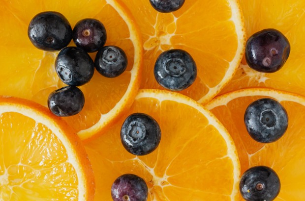 Konsumsi Buah Beri dan Jeruk