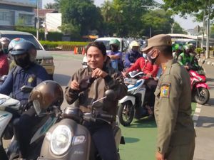 Operasi Patuh Jaya di Kawasan Gage Sudirman, Tak Pakai Masker Disetop Operasi Patuh Jaya di Kawasan Gage Sudirman, Tak Pakai Masker Disetop