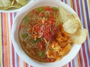 Resep Mie Instan Kuah Cabe Super Pedas yang Bikin Mata Melek Resep Mie Instan Kuah Cabe Super Pedas yang Bikin Mata Melek