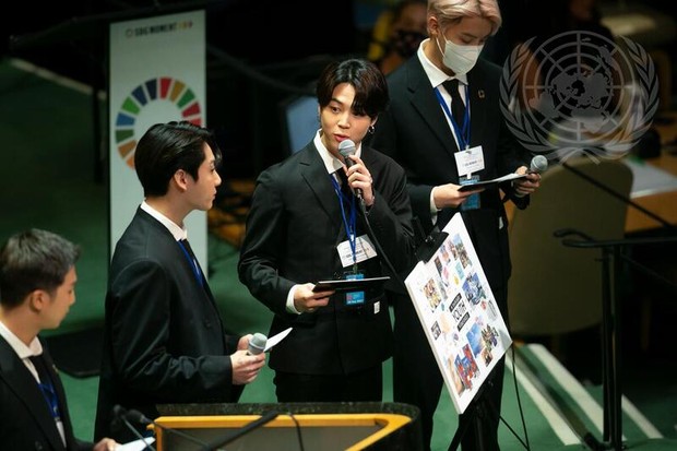 RM, Jung Koo, Jimin, dan j-hope memberikan pidatonya