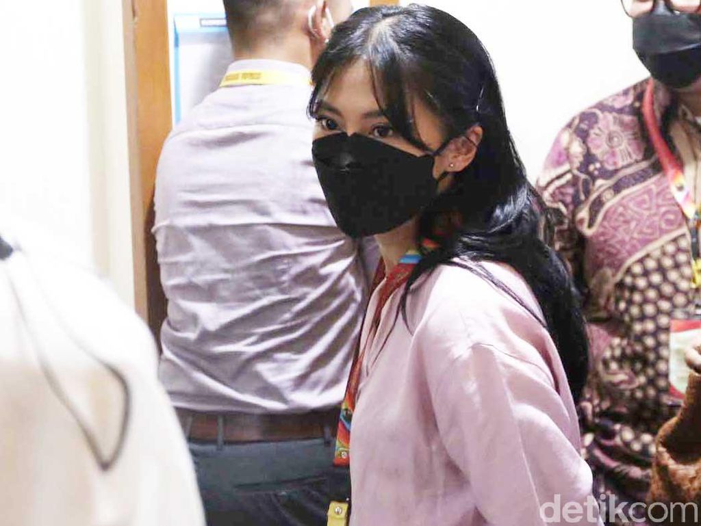 Mediasi Buntu, Tyna Kanna Bawa Anak-anaknya Pergi dari Rumah Mediasi Buntu, Tyna Kanna Bawa Anak-anaknya Pergi dari Rumah